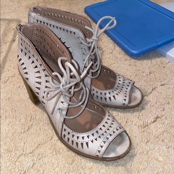 Cut out sandal - Picture 3 of 3